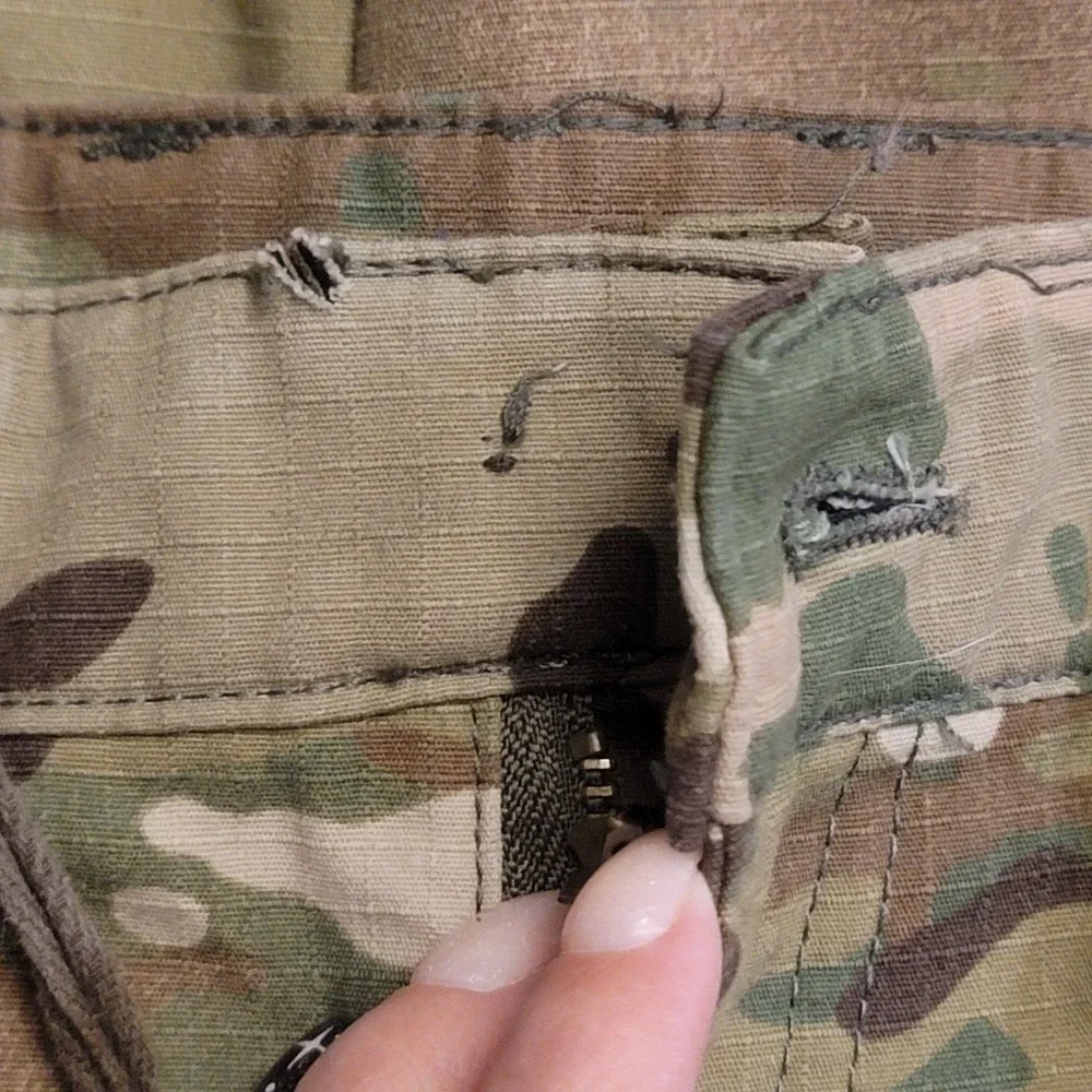 Army Woodland‎ Forest Camo Cargo Pants Men's Size 30 Green Measures 32